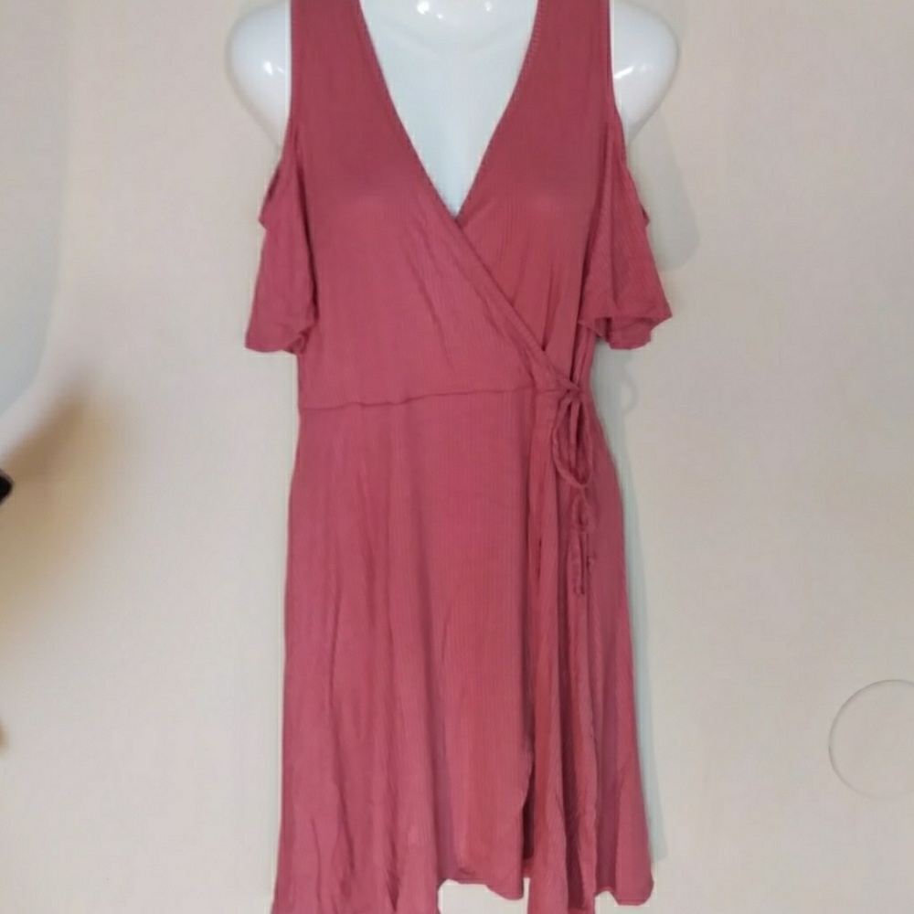 Off the shoulder tie front wrap dress - Picture 3 of 8